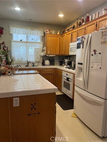 12962 Newport, Hesperia, CA 92344