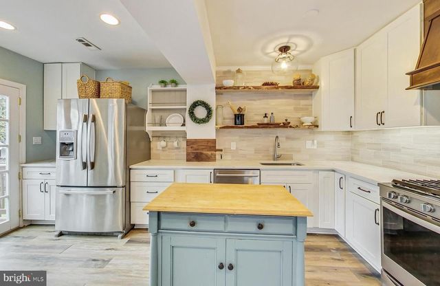 4615 22ND STREET, Arlington, VA 22207