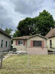 35 E Charlotte Street, Ecorse, MI 48229