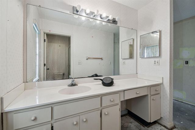 1915 W DEL WEBB BOULEVARD, Sun City Center, FL 33573