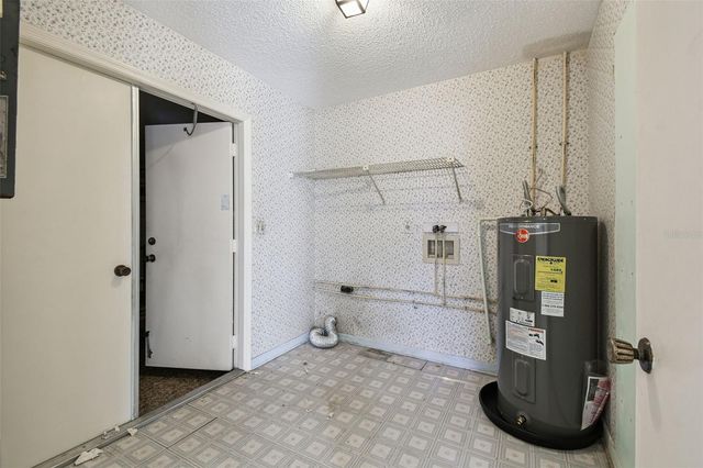 1915 W DEL WEBB BOULEVARD, Sun City Center, FL 33573