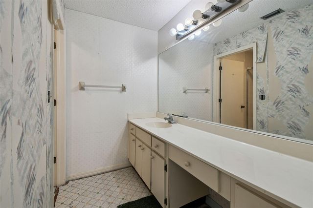 1915 W DEL WEBB BOULEVARD, Sun City Center, FL 33573