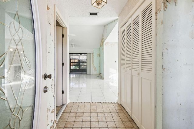 1915 W DEL WEBB BOULEVARD, Sun City Center, FL 33573