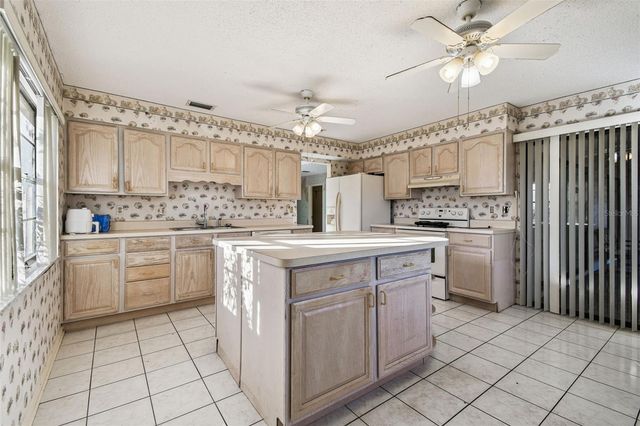 1915 W DEL WEBB BOULEVARD, Sun City Center, FL 33573