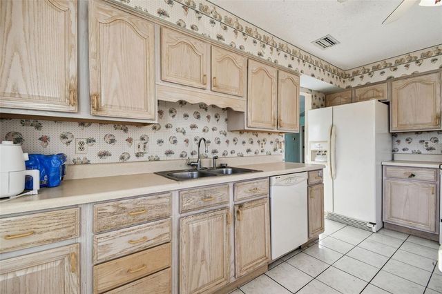 1915 W DEL WEBB BOULEVARD, Sun City Center, FL 33573