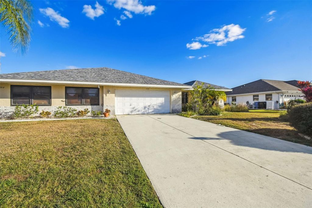 1915 W DEL WEBB BOULEVARD, Sun City Center, FL 33573