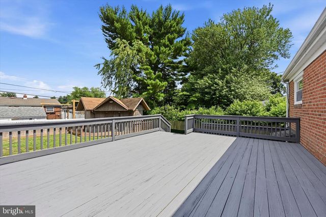 112 TILLMAN LN, Aston, PA 19014