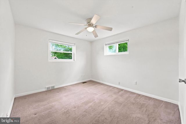 112 TILLMAN LN, Aston, PA 19014