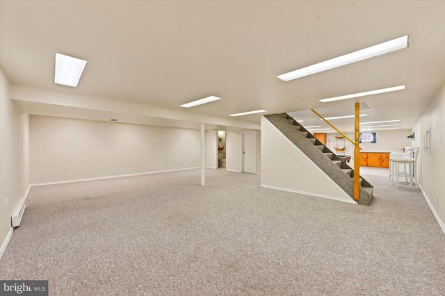 112 TILLMAN LN, Aston, PA 19014