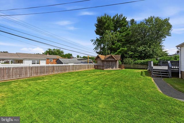 112 TILLMAN LN, Aston, PA 19014