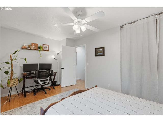 28740 Sw PARKWAY Ave D2, Wilsonville, OR 97070