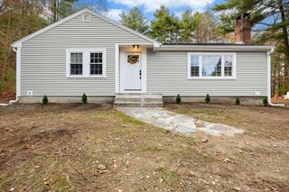 8 Old Farm Road, Hanover, MA 02339