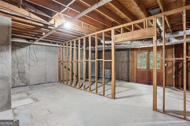 3845 Jettie Court SW, Lilburn, GA 30047