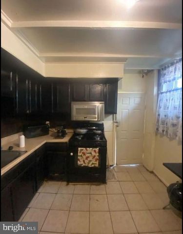 2438 N GRATZ ST, Philadelphia, PA 19132