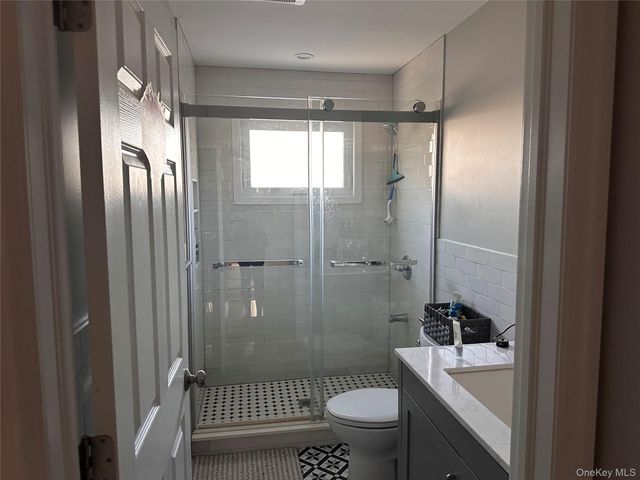 84 Commonwealth Avenue, Merrick, NY 11566