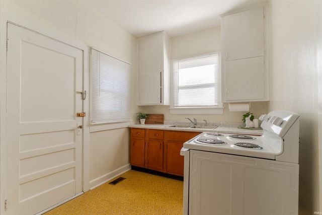 1423 John Street, Evansville, IN 47714