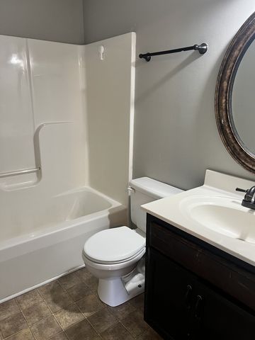 3851 Man O War Blvd, Clarksville, TN 37042
