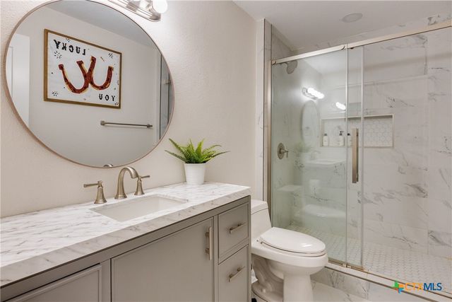 5608 Cougar Drive 117, Austin, TX 78745