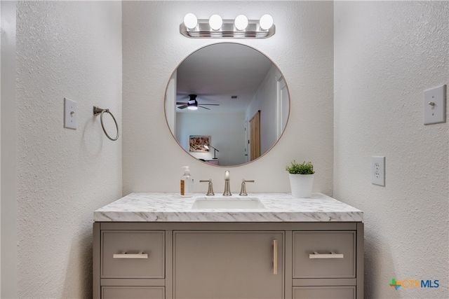 5608 Cougar Drive 117, Austin, TX 78745