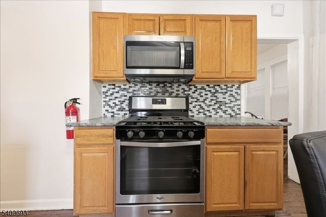 23 Cummings St, Irvington Twp., NJ 07111