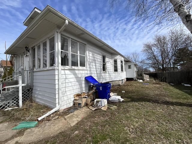 6053 37th AVENUE, Kenosha, WI 53142