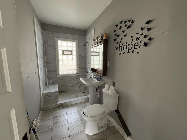 6053 37th AVENUE, Kenosha, WI 53142