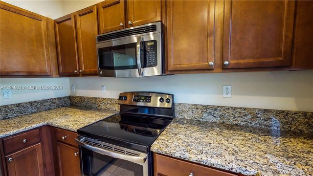 9073 W 33rd Avenue 9073, Hialeah, FL 33018