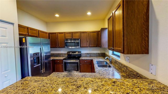 9073 W 33rd Avenue 9073, Hialeah, FL 33018