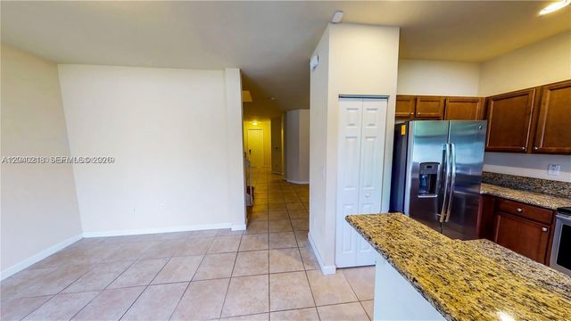 9073 W 33rd Avenue 9073, Hialeah, FL 33018