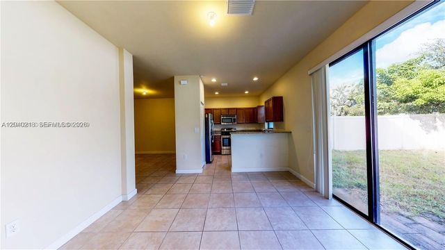 9073 W 33rd Avenue 9073, Hialeah, FL 33018