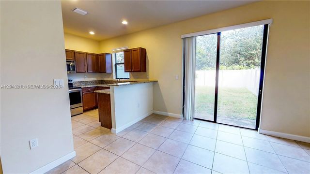 9073 W 33rd Avenue 9073, Hialeah, FL 33018