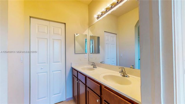 9073 W 33rd Avenue 9073, Hialeah, FL 33018