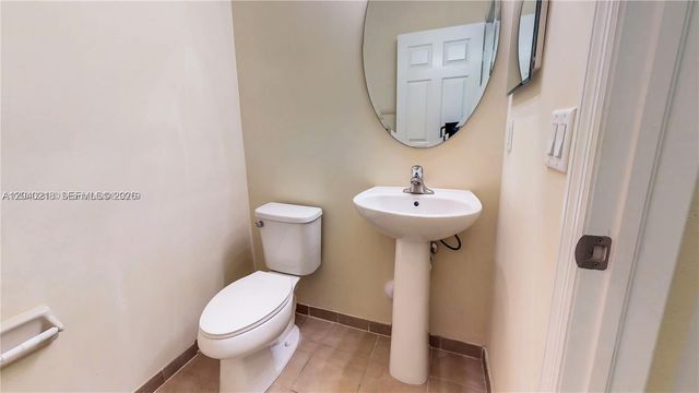 9073 W 33rd Avenue 9073, Hialeah, FL 33018