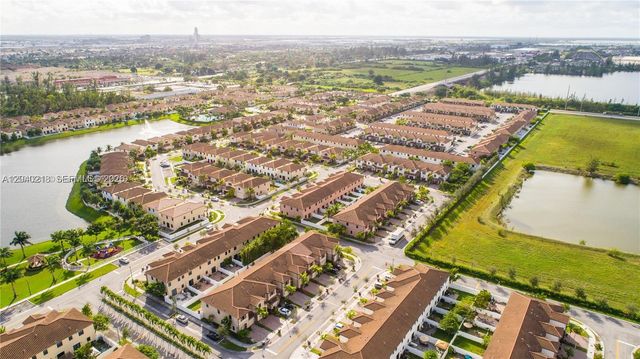 9073 W 33rd Avenue 9073, Hialeah, FL 33018