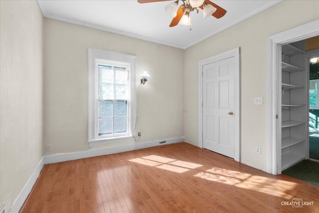 21 N Lincoln Street, Batavia, IL 60510