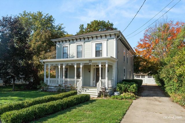 21 N Lincoln Street, Batavia, IL 60510