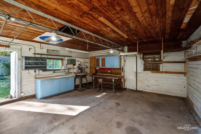 21 N Lincoln Street, Batavia, IL 60510