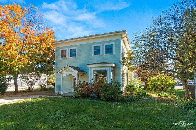 21 N Lincoln Street, Batavia, IL 60510