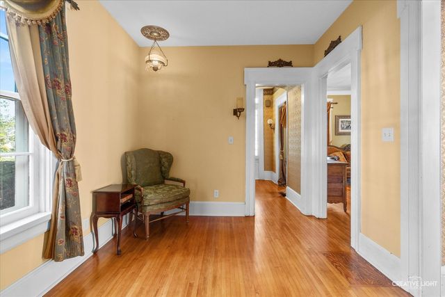 21 N Lincoln Street, Batavia, IL 60510