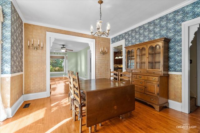 21 N Lincoln Street, Batavia, IL 60510