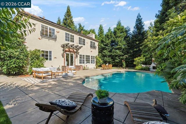 4 Wing Set Pl, Alamo, CA 94507