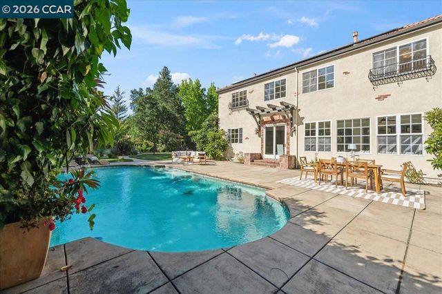 4 Wing Set Pl, Alamo, CA 94507