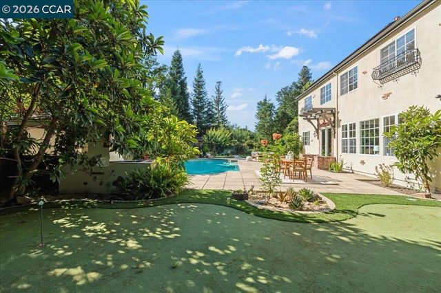 4 Wing Set Pl, Alamo, CA 94507
