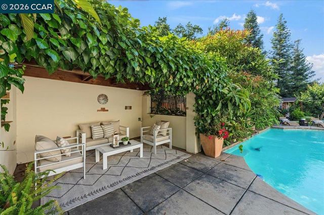 4 Wing Set Pl, Alamo, CA 94507