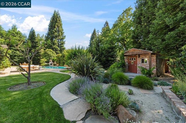 4 Wing Set Pl, Alamo, CA 94507