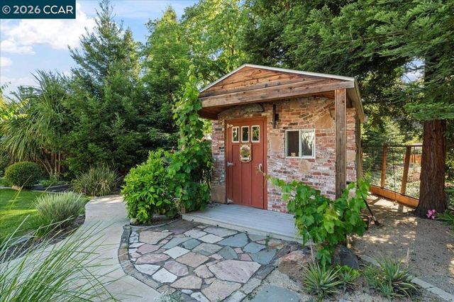 4 Wing Set Pl, Alamo, CA 94507