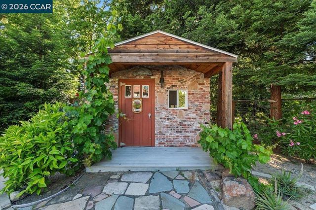 4 Wing Set Pl, Alamo, CA 94507