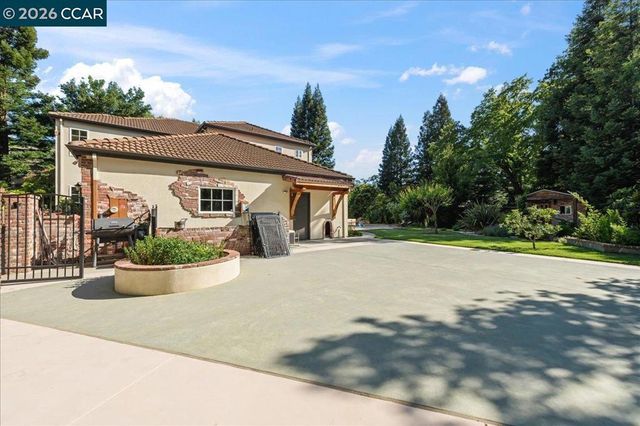 4 Wing Set Pl, Alamo, CA 94507