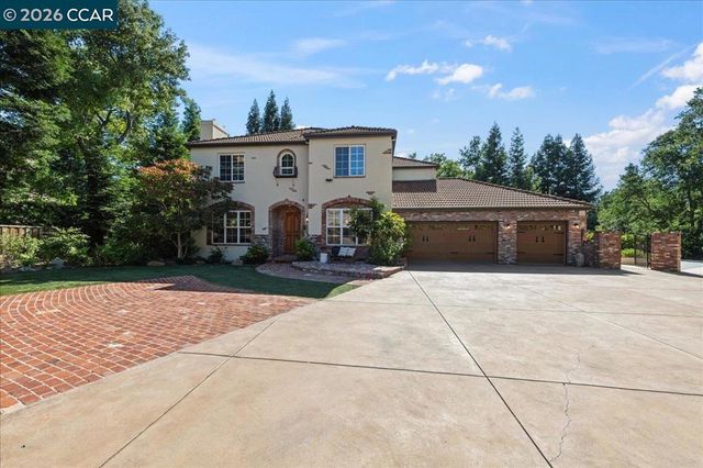 4 Wing Set Pl, Alamo, CA 94507