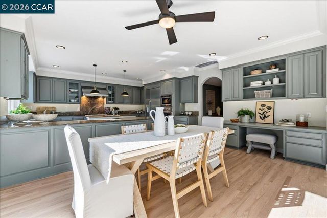 4 Wing Set Pl, Alamo, CA 94507